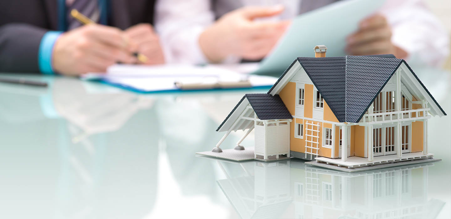 Abogados inmobiliarios en Fuerteventura — contratos de compraventa